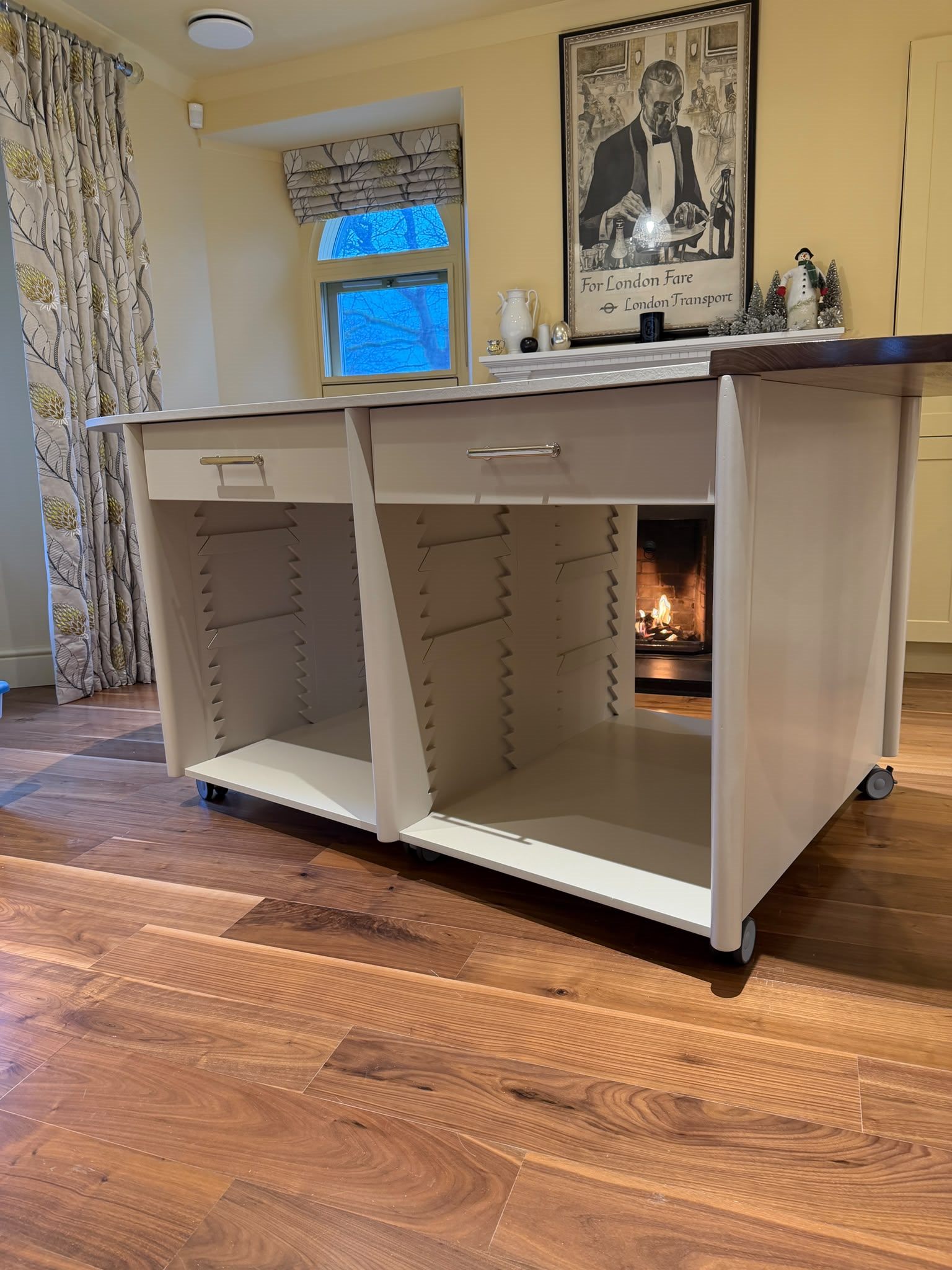 Bespoke curved kitchen island made by MRB Joinery